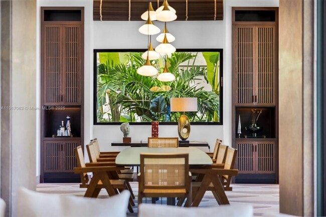 Photo - 200 W Rivo Alto Dr