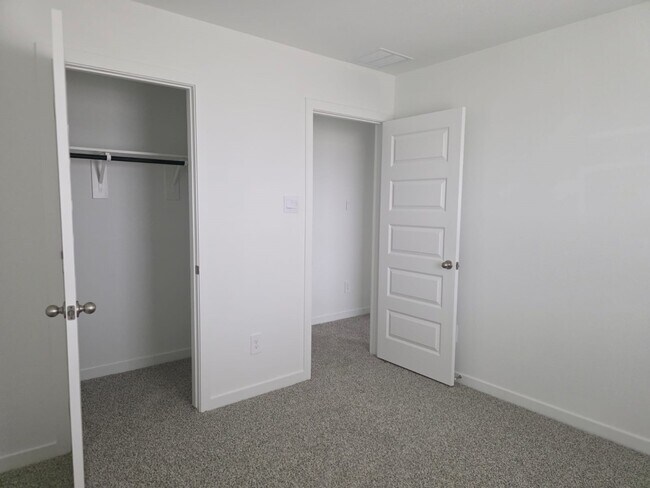 Photo - 2803 Lisburn Ter Ln