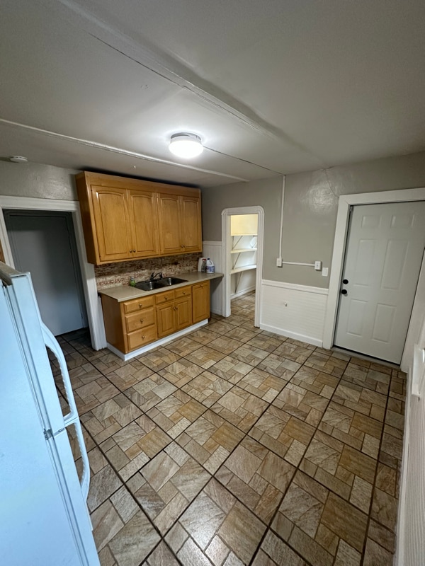 Photo - 100 Abbe Ave