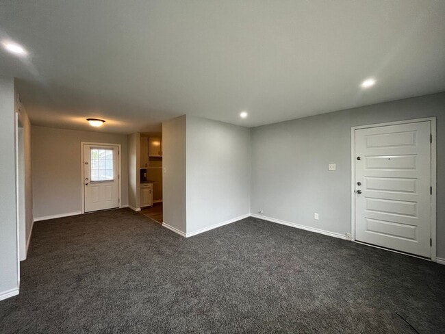 Photo - 3 Bedroom 2 Bath Central City