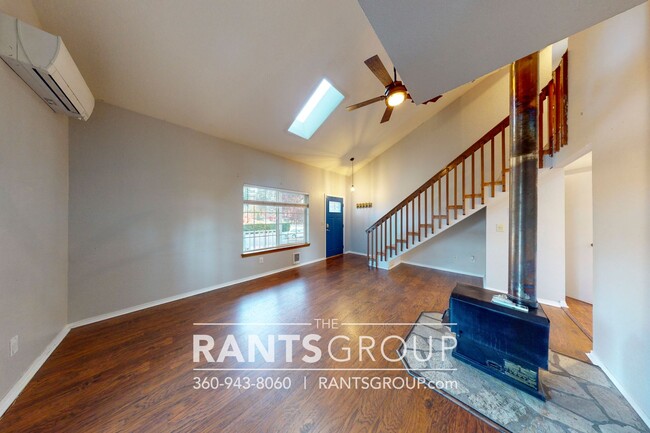 Photo - Fantastic Neighborhood! Easy Commute to JBLM!