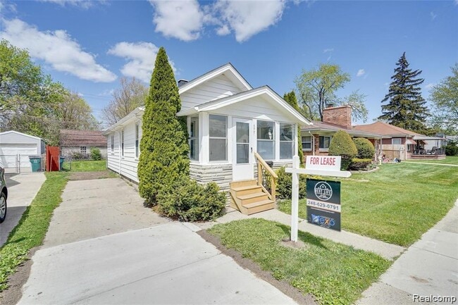 Photo - 577 E Brickley Ave