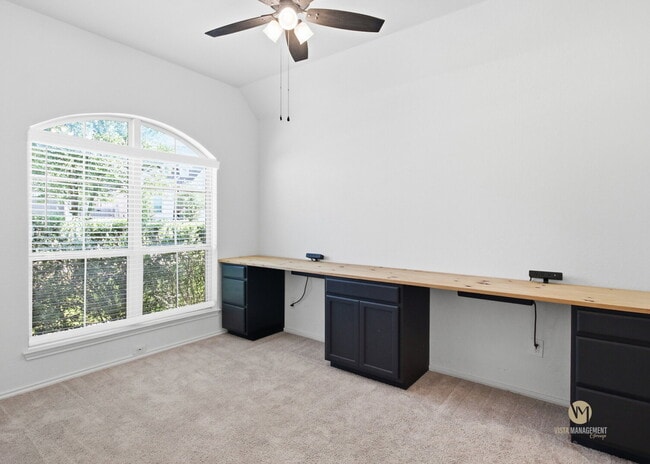 Photo - "Spacious 4-Bedroom Sanctuary in San Antonio - 1996 Sq Ft of Comfort and Style!"