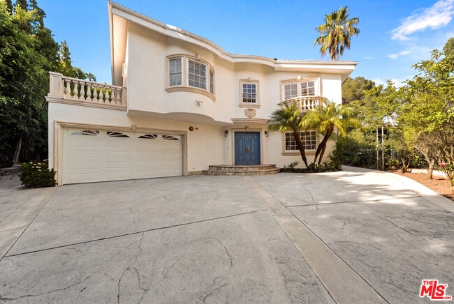 1109 Pine Dr