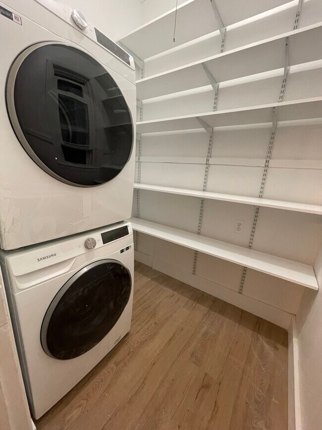 Photo - 268 Willow Ave Unidad 3