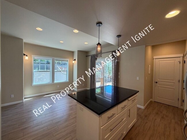 Photo - 2447 NW Shields Dr