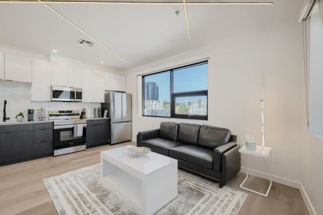 1030 N 1st St Unit SI ID1585484P