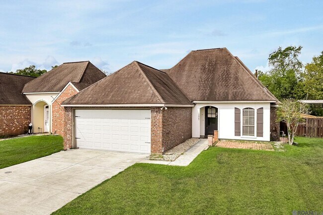 Building Photo - 12467 Dutchtown Villa Dr