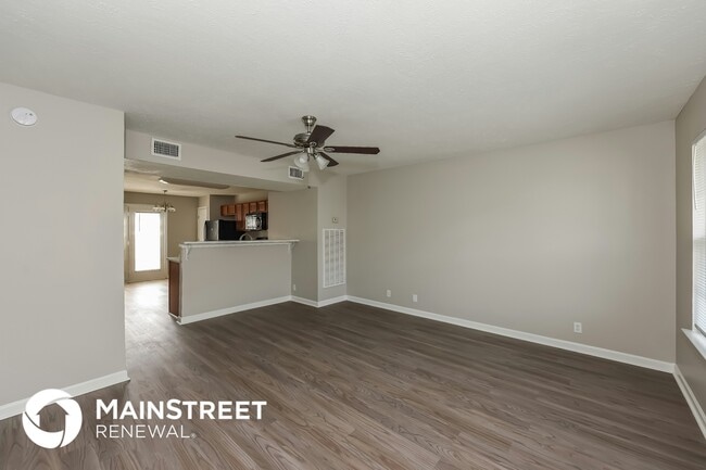 Photo - 6001 Cullen Dr