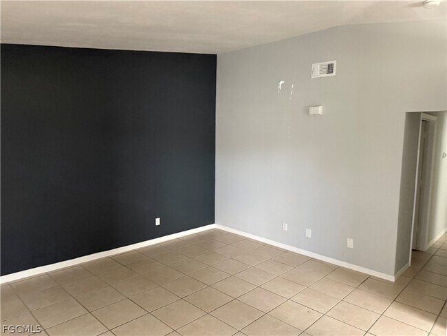 Photo - 4928 Leonard Blvd S