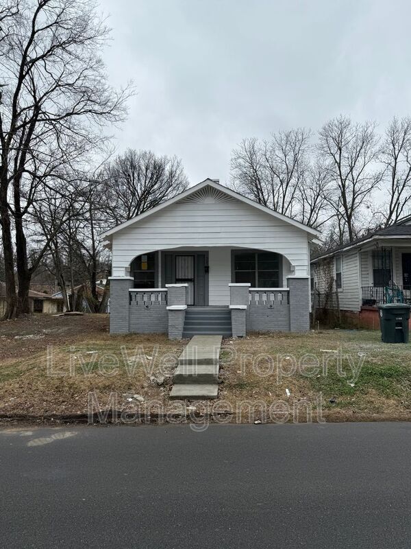 Photo - 353 16th Ave N