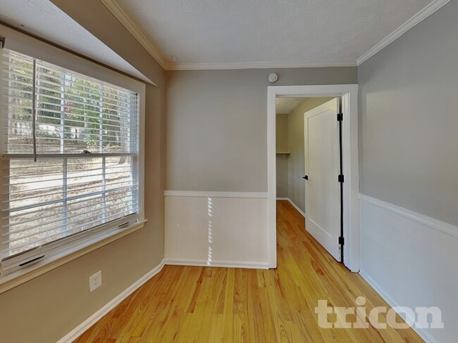 Photo - 361 Willow Glenn Dr