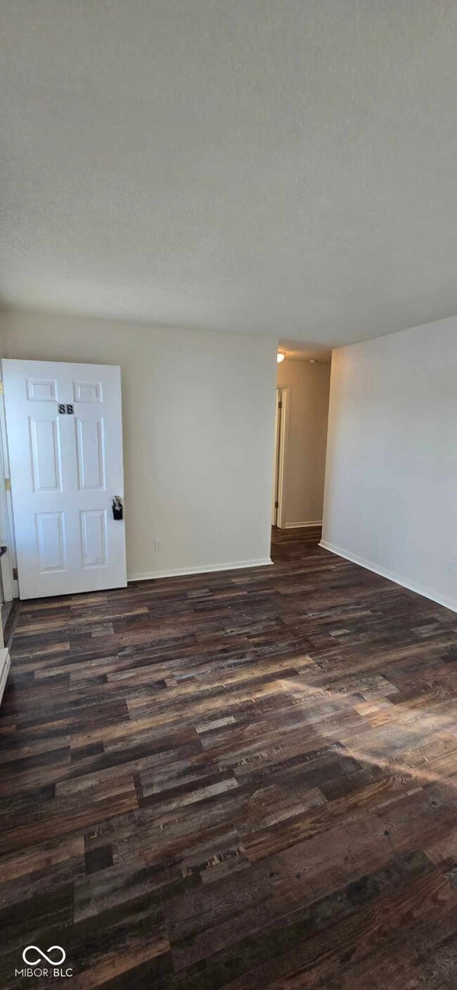 Photo - 570 US-52 Unit 8B