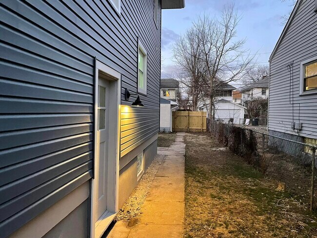 Photo - 317 Kenwood Ave