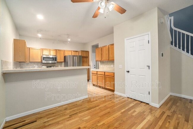 Photo - 1494 Red Cliff Way