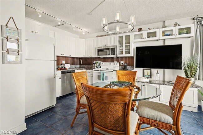 Photo - 7330 Estero Blvd Unidad 202