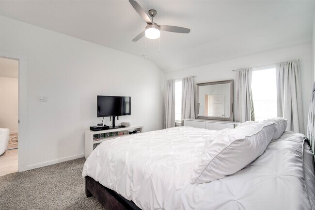 Photo - 4327 Whitefish Ln