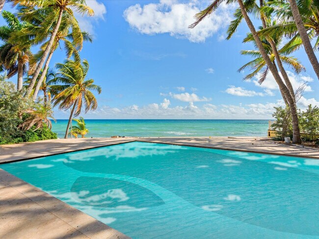 555 Ocean Blvd