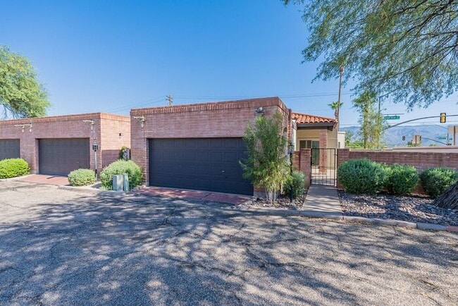 Move-In Ready 2-Bed Tucson Home with Natur... - Move-In Ready 2-Bed Tucson Home with Natur...