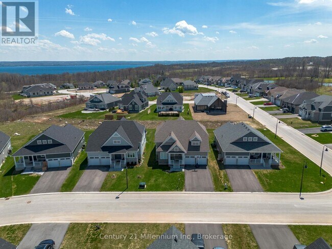 Photo - 103 Laurens Ln