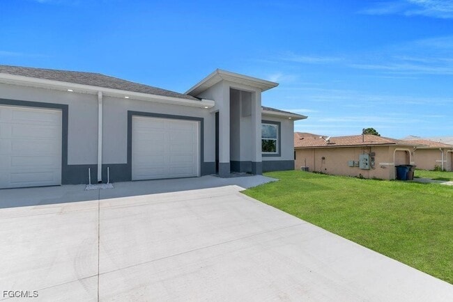 Photo - 734 Jack Ave S