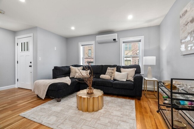 Photo - 510 Medford St