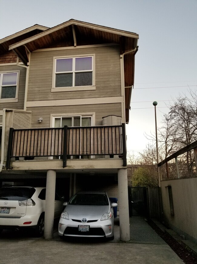 Photo - 809 Taylor Ave N