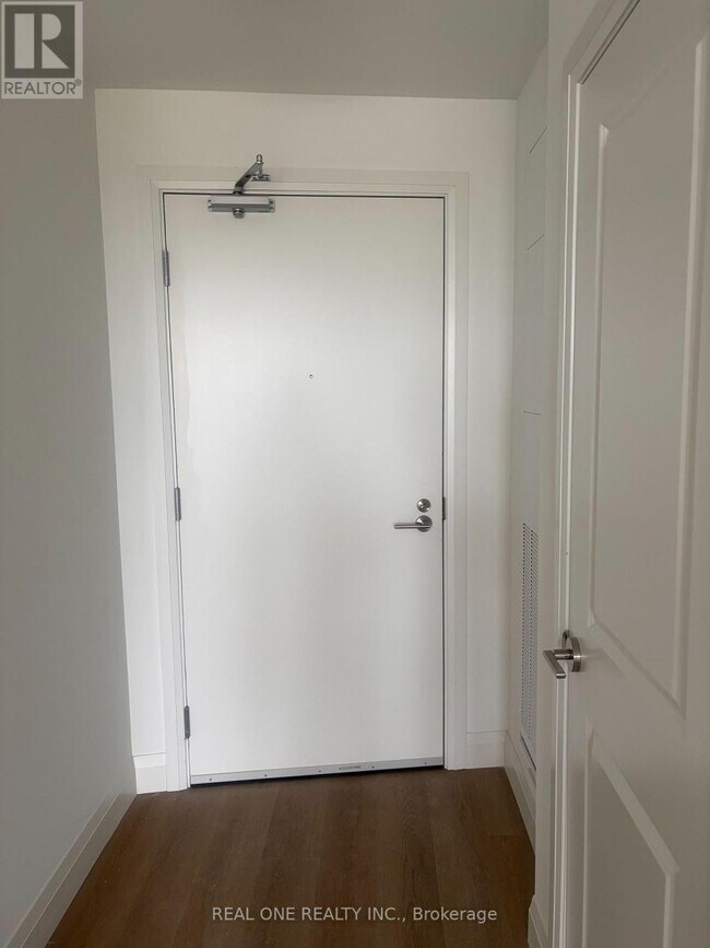 Photo - 1333 Weber St E Unit 1010