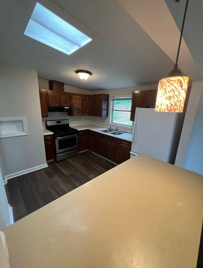 Photo - 2231 Belle Vue Way