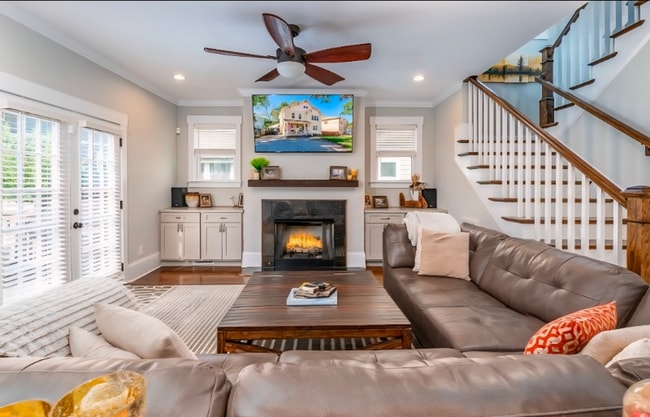 Photo - 1710 Berryhill Rd