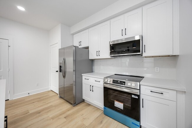 Photo - 3327 Cornell St