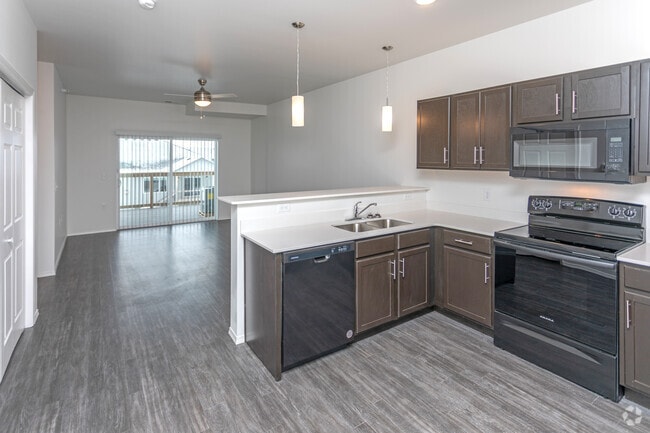 3BR, 2BA - 1,265SF