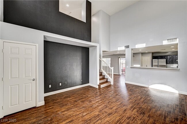 Building Photo - 10425 MIHELA Ave Rental