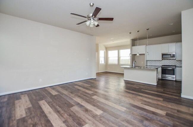 Photo - Beautiful 2 story home with 4 bedrooms, 2,...
