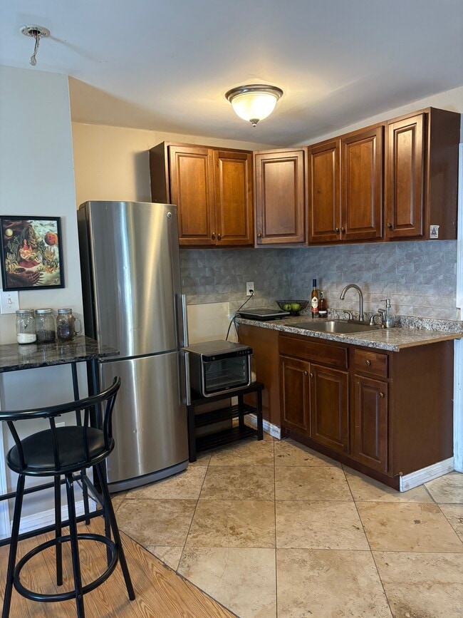 Área de cocina - 1813 Oliver Ave