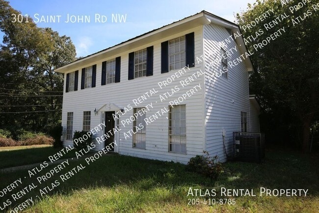 Photo - 301 St John Rd NW