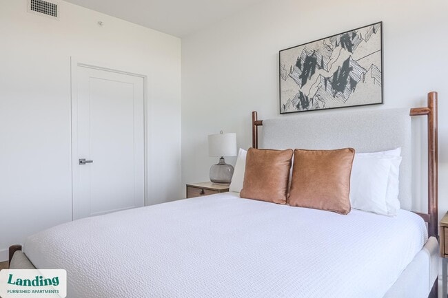 Photo - 632 Howard Rd SE Unidad 1132