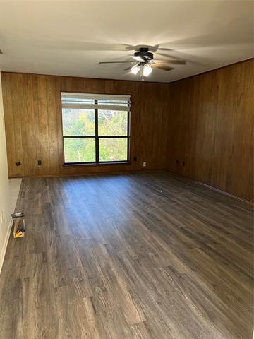 Photo - 408 Renfro St