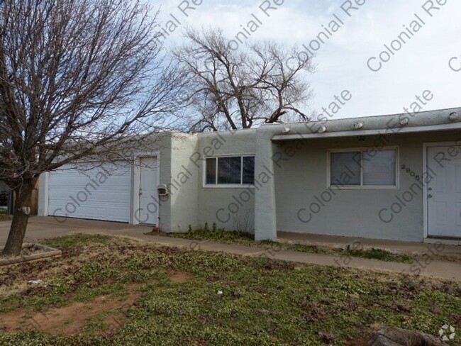 Building Photo - Spacious and updated 3 bedroom 2 bathroom ... Rental