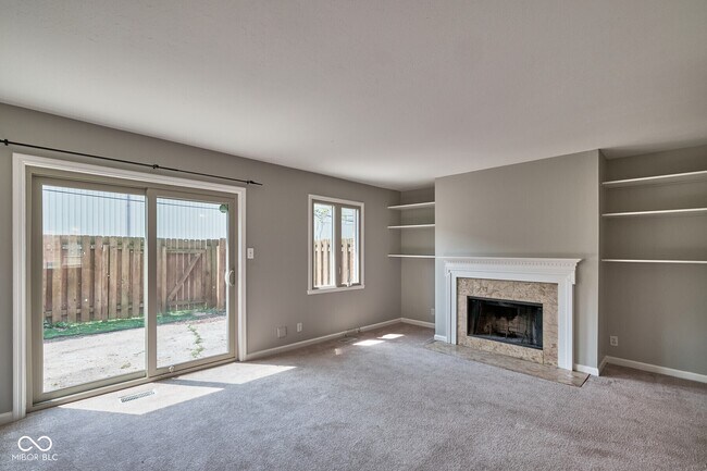Photo - 8502 Canterbury Square W