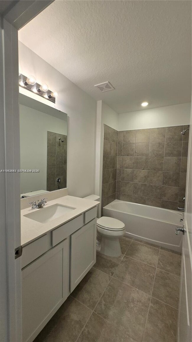 Photo - 487 Pine Tree Blvd