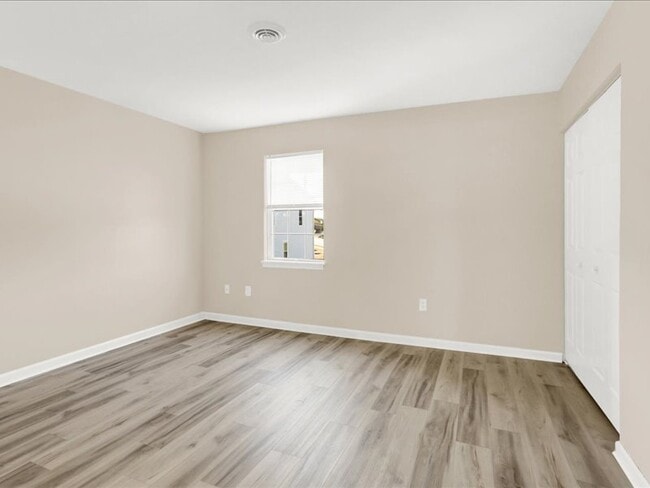 Photo - 809 Old Silver Spring Rd