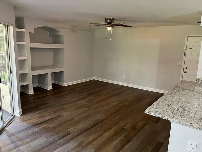 Photo - 7200 Westpointe Blvd Unit 1524