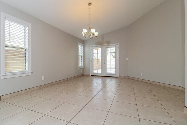 Photo - 1616 S 82nd Dr