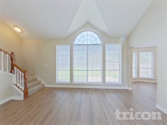 230 Jennifer Ln