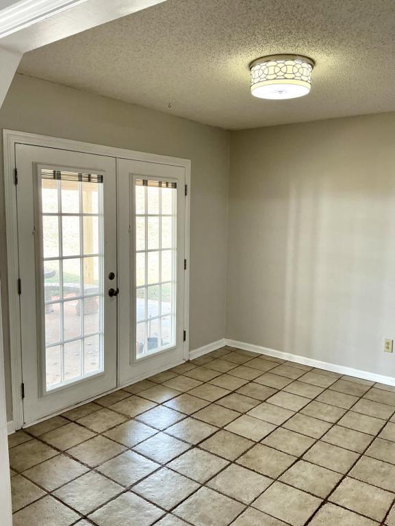 Photo - 617 Green Dr