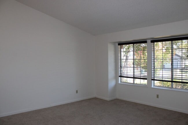 Photo - 3412 Leland St