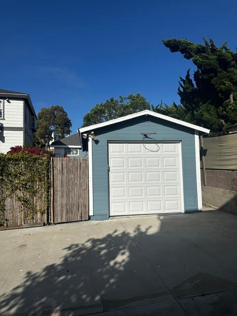 Garage - 131 N Pacific Coast Hwy