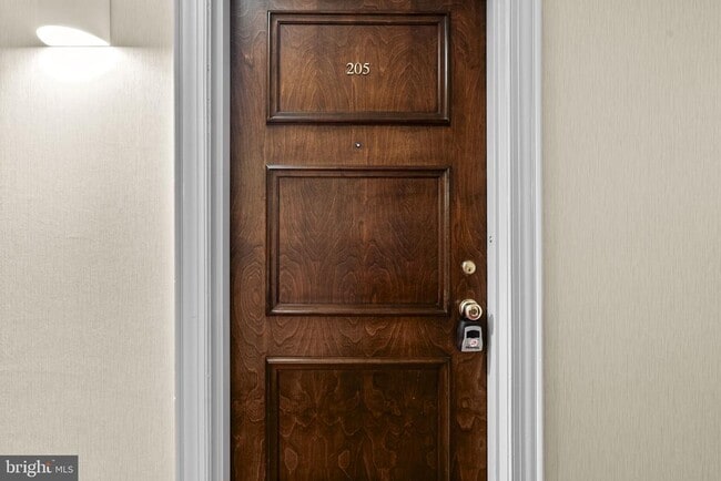 Photo - 3101 New Mexico Ave NW Unidad 205