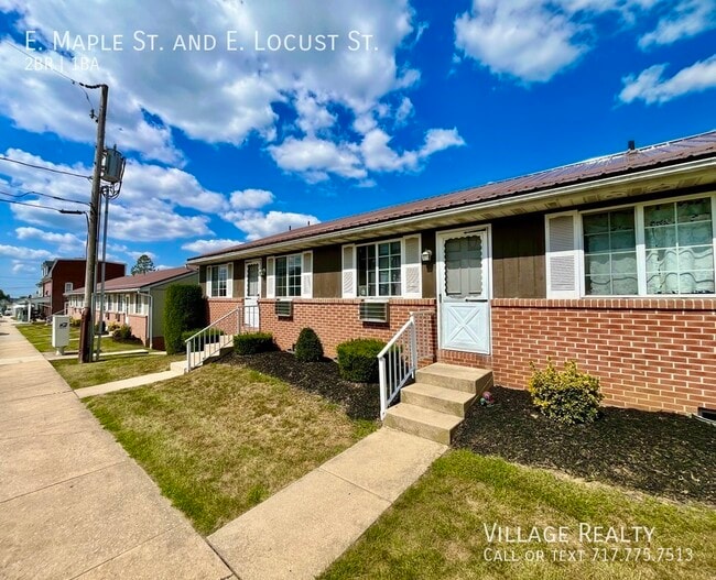 Building Photo - 361 E Maple St Unit B